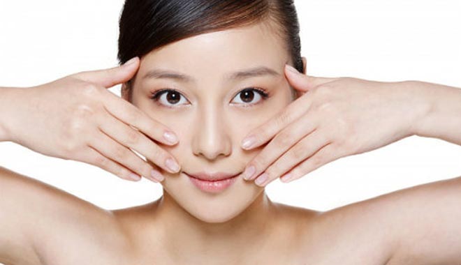 Cách trị thâm và sẹo mụn bằng liệu pháp mát xa