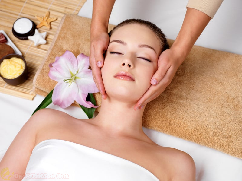 massage da mặt chống lão hóa da