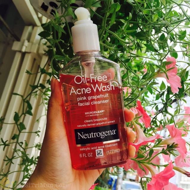 Sữa rửa mặt Neutrogena Oil Free Acne Face Wash
