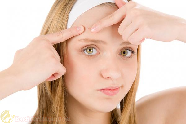 Nội tiết tố của cơ thể thay đổi gây mụn trứng cá